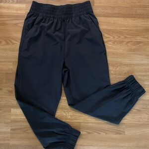 VUORI // High Waisted Joggers